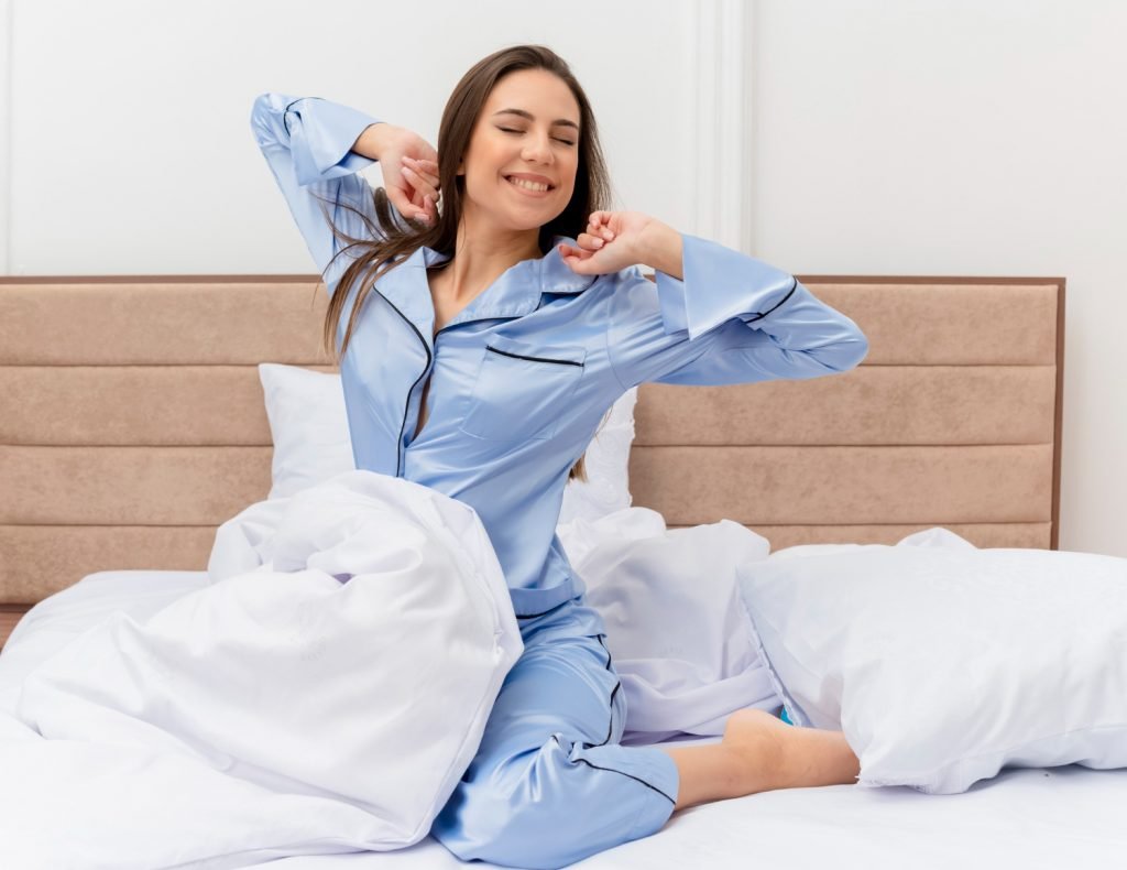 RELAXIA LUXE ANDORRA: Nou espai de Confort I INTERIORISME ha obert  LES PORTES A ANDORRA LA VELLA amb matalassos, mobles auxiliars, sofàs i cuines a mida. Més de cinquanta anys d'experiència en el sector del moble i el descans molts metres dedicats al confort, disseny I descans. Sofàs I butaques amb disseny actual i materials selectes. Mobles auxiliars, taules i cadires que uneixen elegància I durabilitat Matalassos i canapès d'alta qualitat per a un descans òptim Cuines a mida amb solucions modernes i pràctiques www.RELAXIALUXE.com  QUALITAT, ESTIL I CONFORT AMB PREUS EQUILIBRATS. Carrer de la Sardana, 21 baixos - Andorra la Vella www.relaxialuxe.com  Amb alguns treballadors de DIANA DESCANS i MOBLES DIANA.